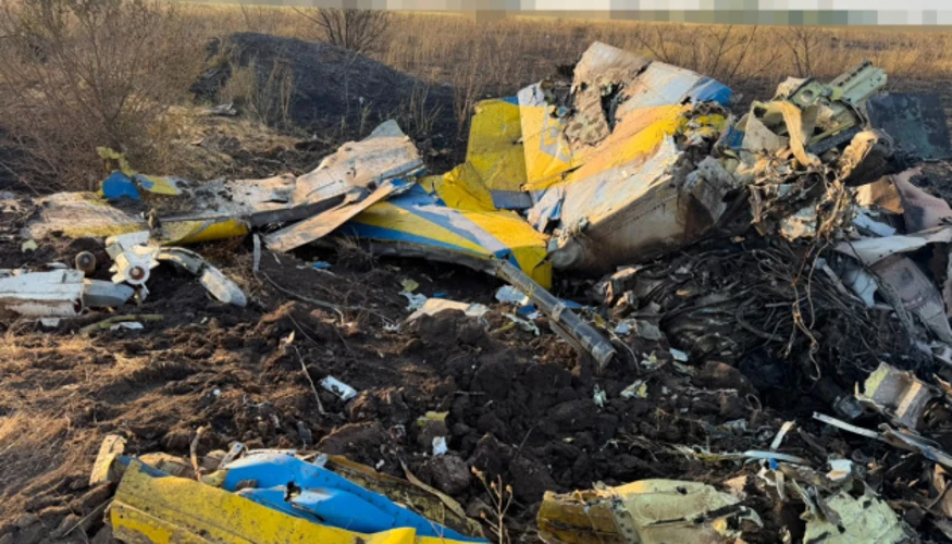Уламки МіГ-29 на місці катастрофи в Березівському районі й робота слідчо-оперативної групи ДБР